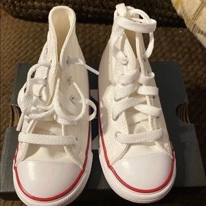 Girls toddler white converse shoes. Brand new. Never been worn.
